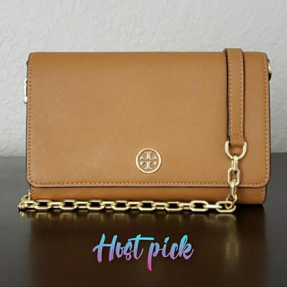 Tory Burch Handbags - Tory Burch Robinson Wallet On A Chain